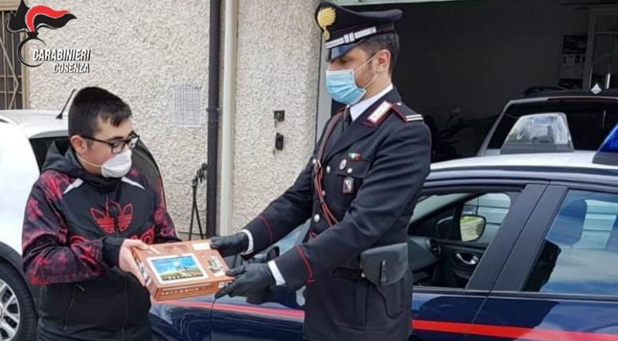 carabinieri consegna tablet cosenza rende studenti