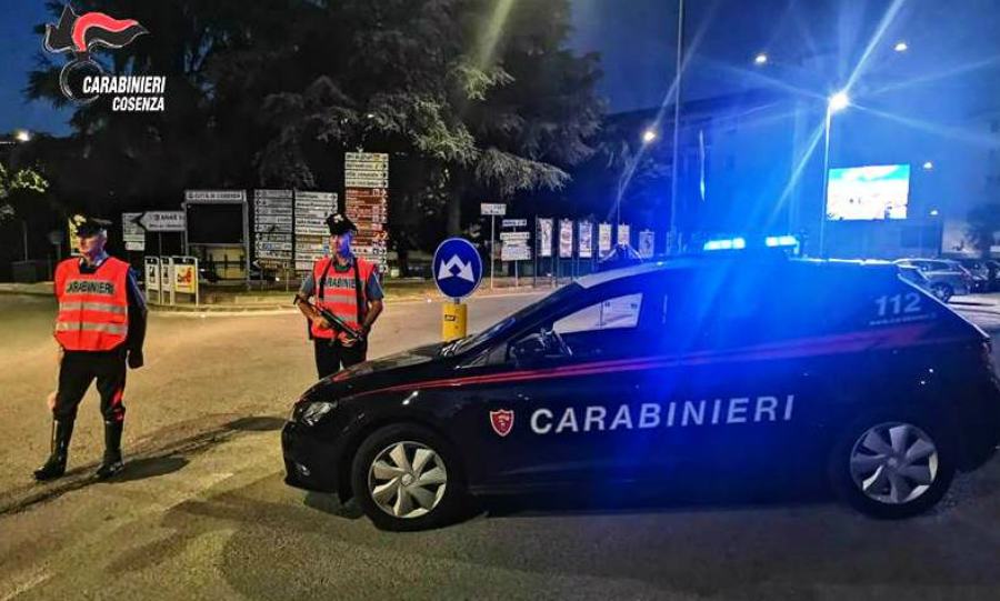 carabinieri cosenza posto blocco sera