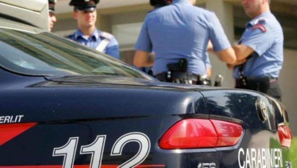 Nascondeva un bastone nella propria auto, senza giustificarne il possesso: denunciato 24enne 51 carabinieri