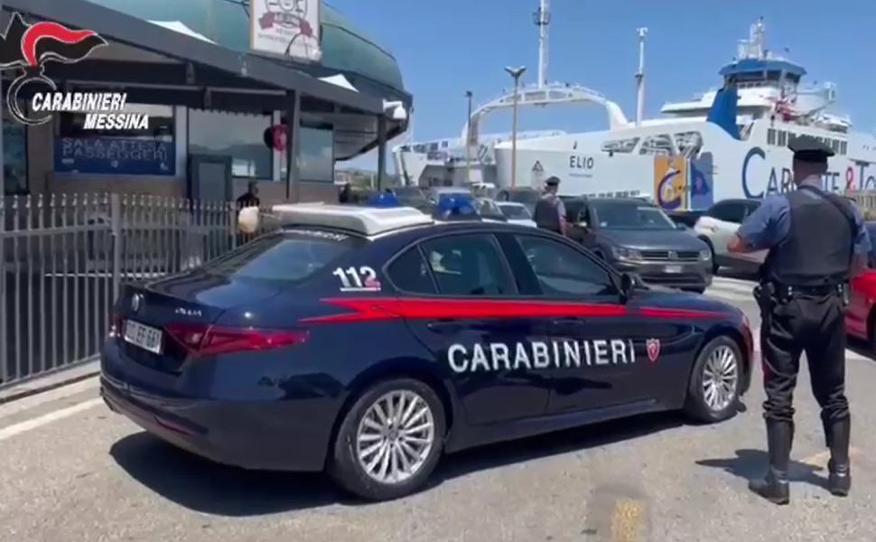 Blitz tra Calabria e Sicilia: clan Nirta trafficava la cocaina nel Messinese 51 carabinieri messina imbarcaderi
