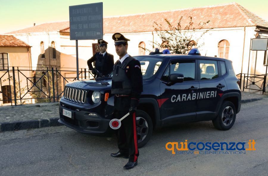 Calci e pugni all'ex, le rompe due costole: arrestato 28enne a San Demetrio Corone 51 carabinieri san demetrio corone