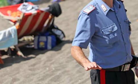 carabinieri spiaggia mare