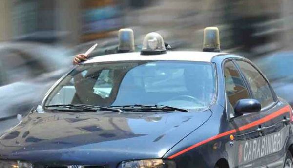Fuga spericolata sulla S.S.18: 19enne arrestato dopo un inseguimento di 30 Km 51 carabinieriinseguimento