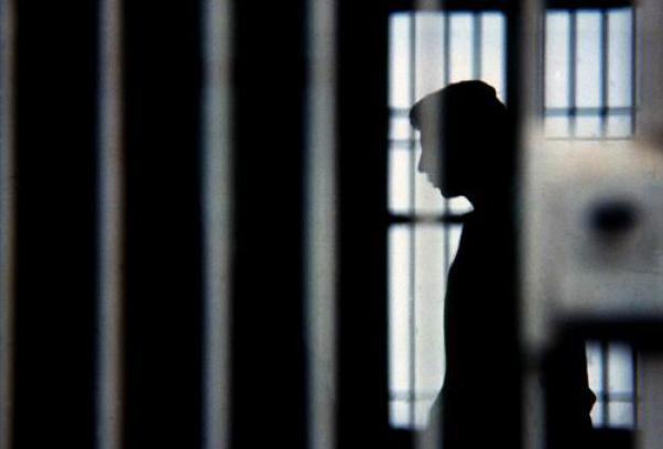 Tradizionale appuntamento domani sotto il carcere di via Popilia per gli auguri ai detenuti 71 carcere capodanno cosenzaD11EDB3E