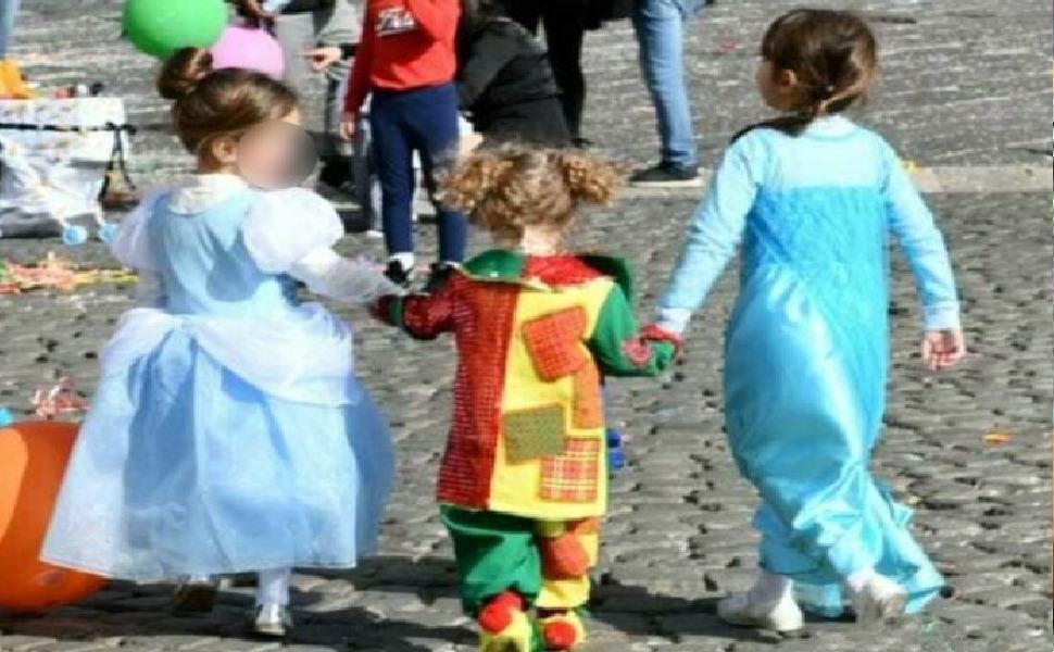 Vestiti di carnevale per famiglie in difficoltà, l'iniziativa a Cosenza 51 carnevale 696x497 1