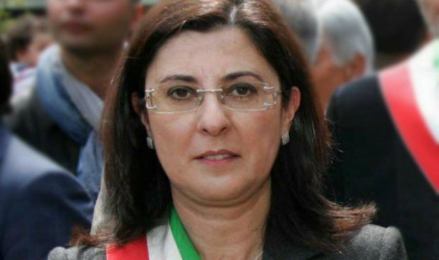 carolina girasole ex sindaco isola capo rizzuto