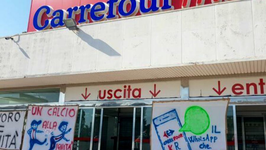 carrefour protesta crotone