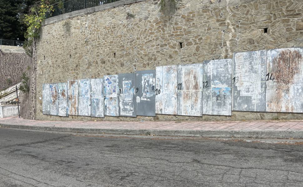 cartelloni vuoti elettorali scala coeli