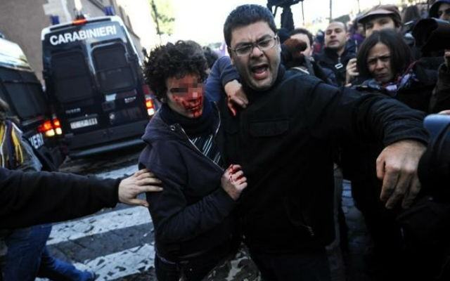 I 'questurini' continuano a polemizzare sul no global cosentino Francesco Caruso 65 caruso