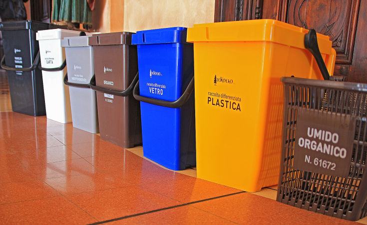 Rifiuti, aumenta la percentuale di differenziata in Calabria 51 cassonetti raccolta differenziata 5