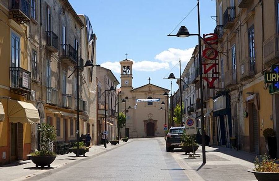 Movida "irresponsabile" e incivili. La rabbia del sindaco di Castrovillari "non meritiamo fiducia" 53 castrovillari 11