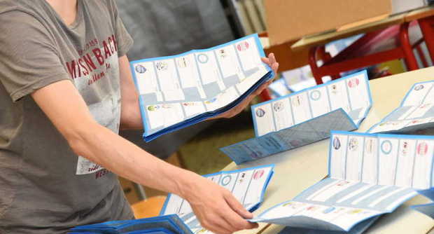Elezioni comunali: dopo le tensioni durante gli scrutini a Castrovillari si ricontano i voti 51 castrovillari elezioni