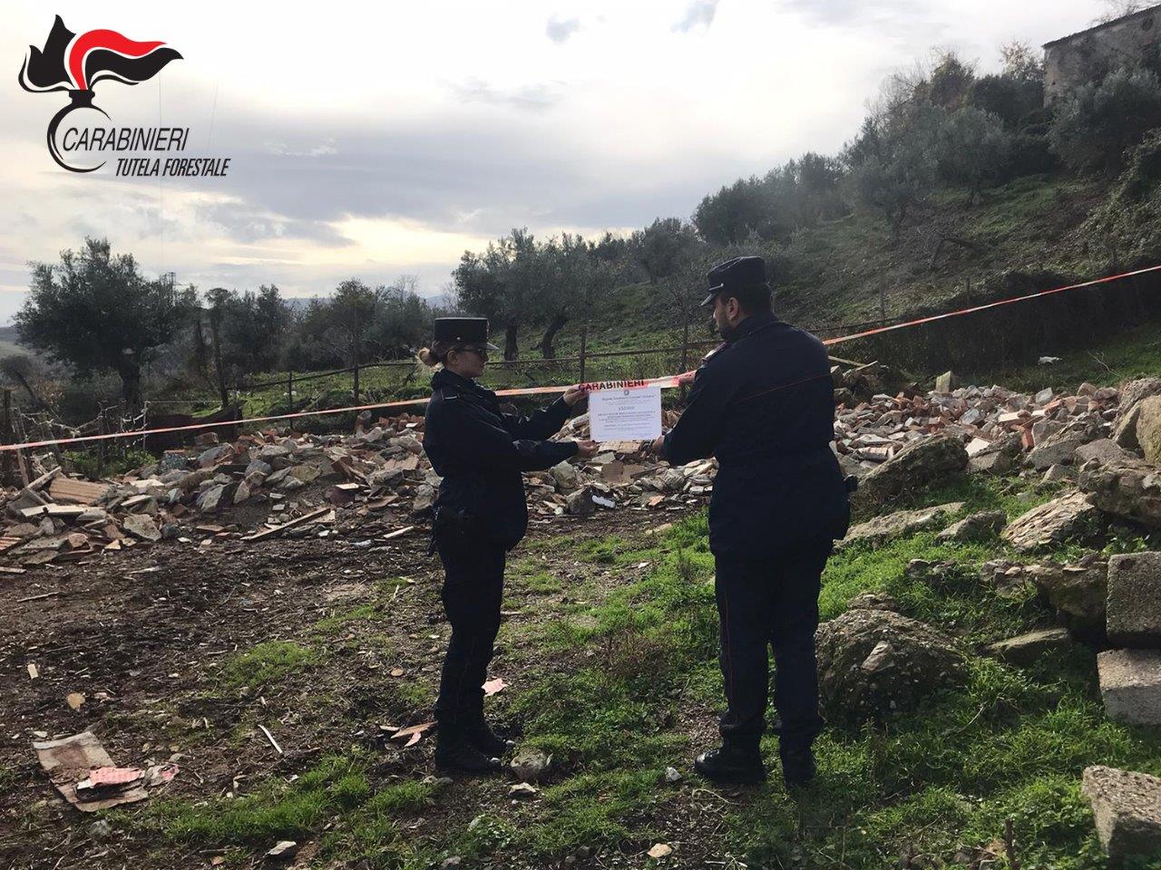 Smaltimento illecito di rifiuti, tre denunciati a Montalto Uffugo 80 cc montalto