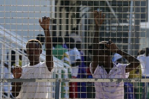 Vogliono lasciare l’Italia, protesta dei migranti in Calabria 53 centro-accoglienza-immigrati