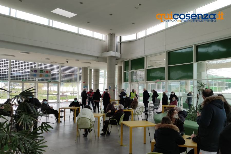 Asp Cosenza, ampliati i centri vaccinali per coprire meglio il territorio 51 centro vaccinale parco acquatico