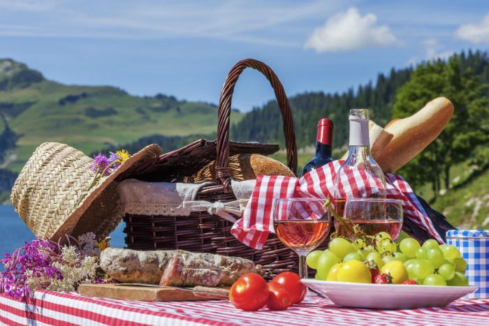 Partire per Pasqua? Si, ma in Italia. Per il 'ponte pasquale' in viaggio più di 1 italiano su 4 191 cestino picnic
