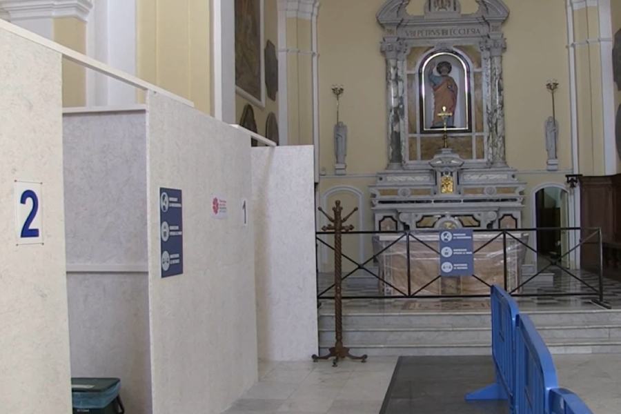 Mendicino, la chiesa di San Pietro diventa punto vaccinale 51 chiesa san pietro mendicino punto vaccinale