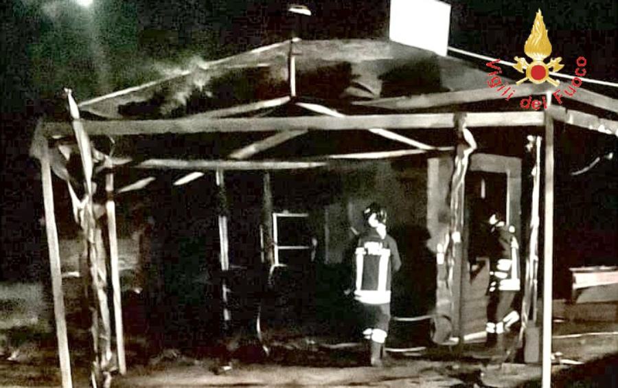 chiosco gizzeria fiamme 02