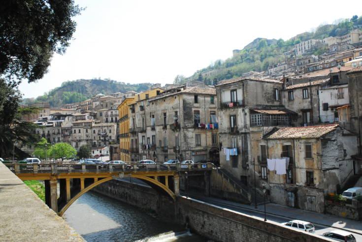 Conferenza di presentazione della proposta di legge per valorizzare le città antiche 51 citta vecchie