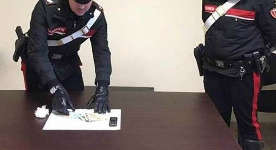 Nell'autocertificazione scrive di trovarsi in giro per reperire la cocaina, arrestato 53 cocaina carabinieri