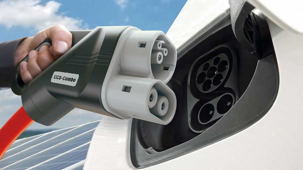 Mobilità elettrica, Greco (Op): «La Calabria viaggia nel futuro» 51 colonnina ricarica auto elettrica