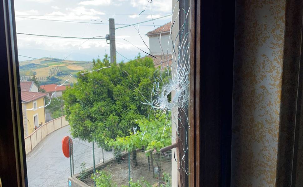colpo vetro abitazione cerzeto