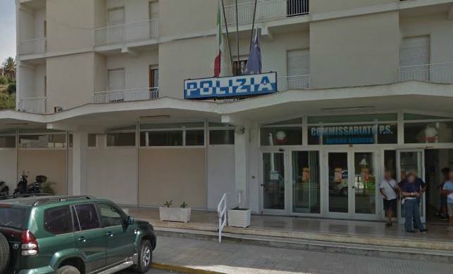 commissariato Paola polizia