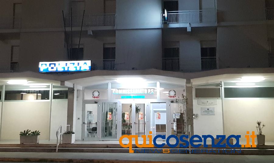 commissariato di polizia paola arrestata una coppia di giovani