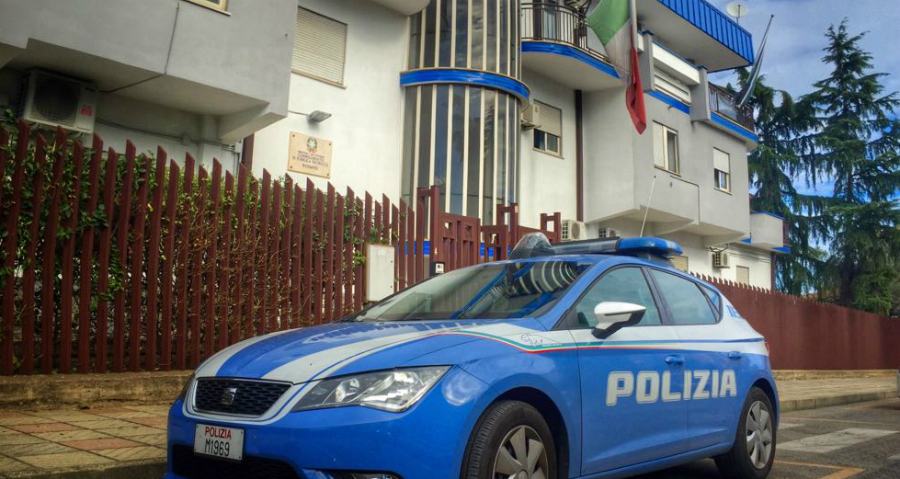 commissariato polizia Rossano volante