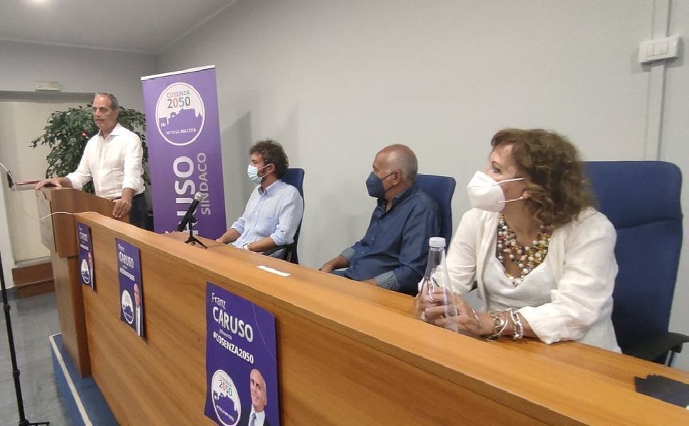 conferenza stampa Franz Caruso 1