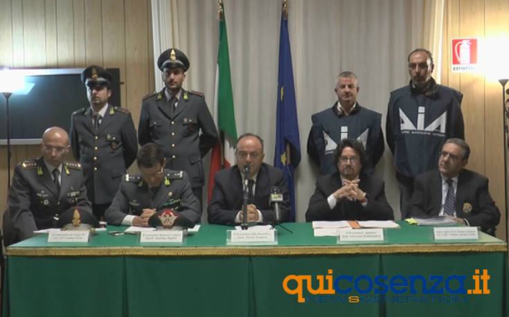 conferenza stampa arresti prociv