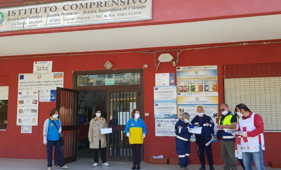consegna tablet alunni ist compr cariati 01