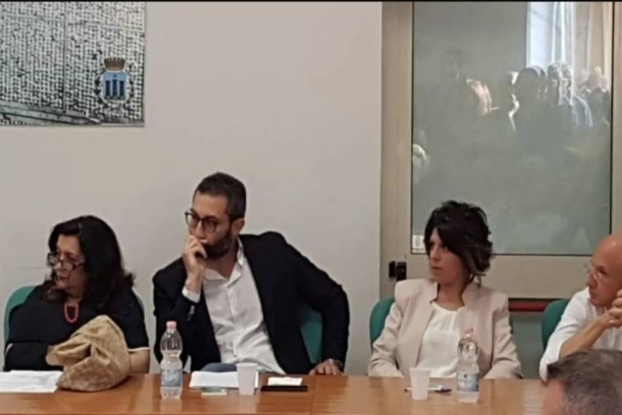 Mendicino, consiglieri opposizione: "lavori adeguamento sismico fermi o a rilento" 51 consiglieri avanti mendicino