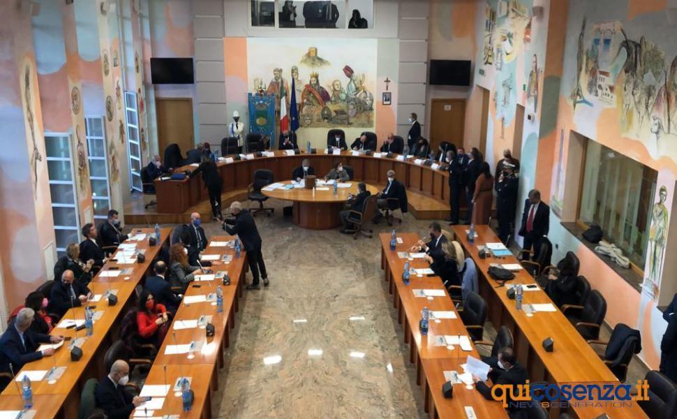 Cosenza: primo Consiglio comunale, Mazzuca eletto presidente 51 consiglio comunale cosenza 03