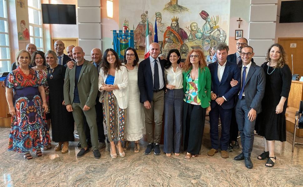 consiglio comunale foto gruppo cosenza