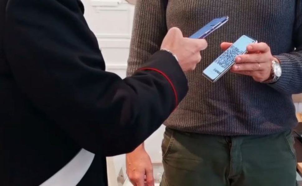 controlli carabinieri green pass