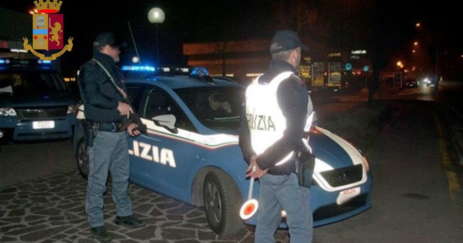 controlli notte cosenza volante polizia 1