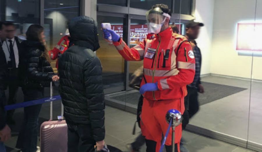 controlli temperatura aeroporti