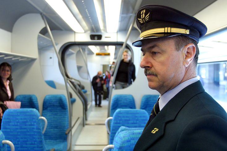 controllore treno