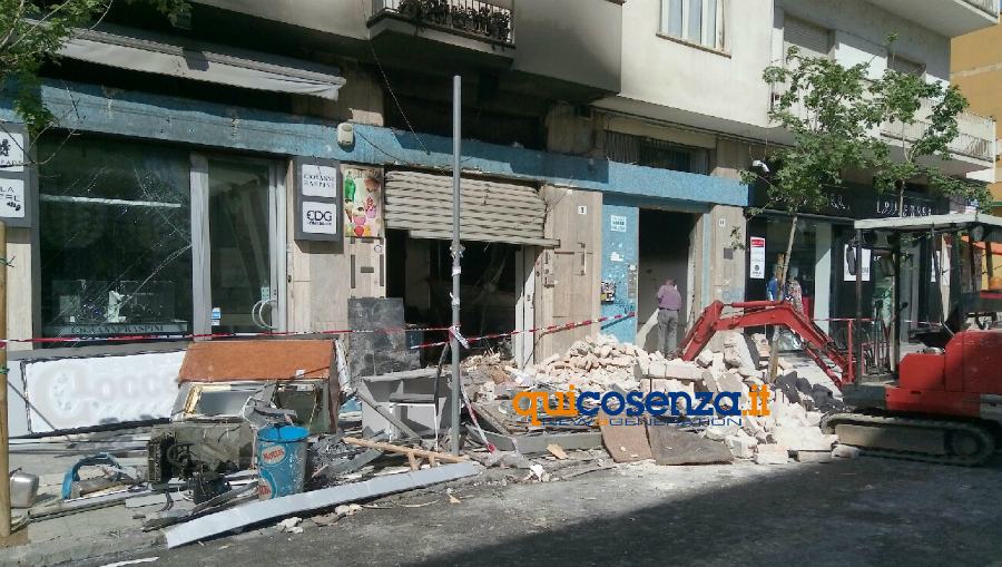 copertina bar eploso bilotti via caloprese