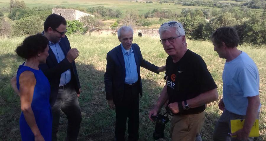 Stampa tedesca a Tarsia per raccontare il Cimitero dei migranti e l'opera di Corbelli 51 corbelli francesi 1