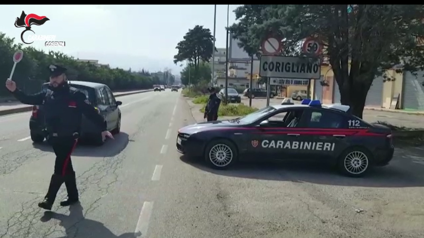 Pregiudicato con una pistola carica forza posto di blocco a Corigliano 53 corigliano