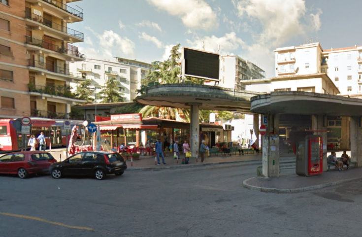Autostazione di Cosenza ridotta a 'squallido ghetto', consigliere chiede al Sindaco d'intervenire 56 corsie-due-e-tre-autostazione