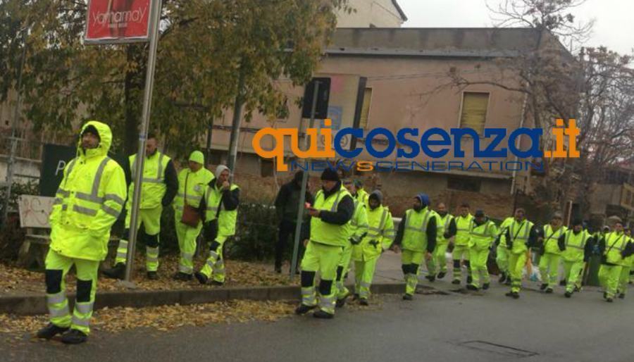 corteo tute gialle ecologia oggi via popilia