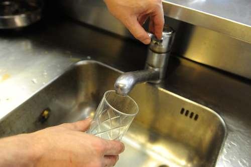 Manutenzione all’acquedotto Timpafusa, erogazione idrica interrotta nel centro città 203 cosenza acqua rubinetti