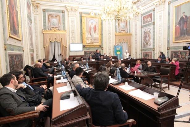 Nessuna sfiducia per Occhiuto, si 'perde tempo' con Università e Santa Teresa 71 cosenza consiglio comunale assetamento 615x410 1
