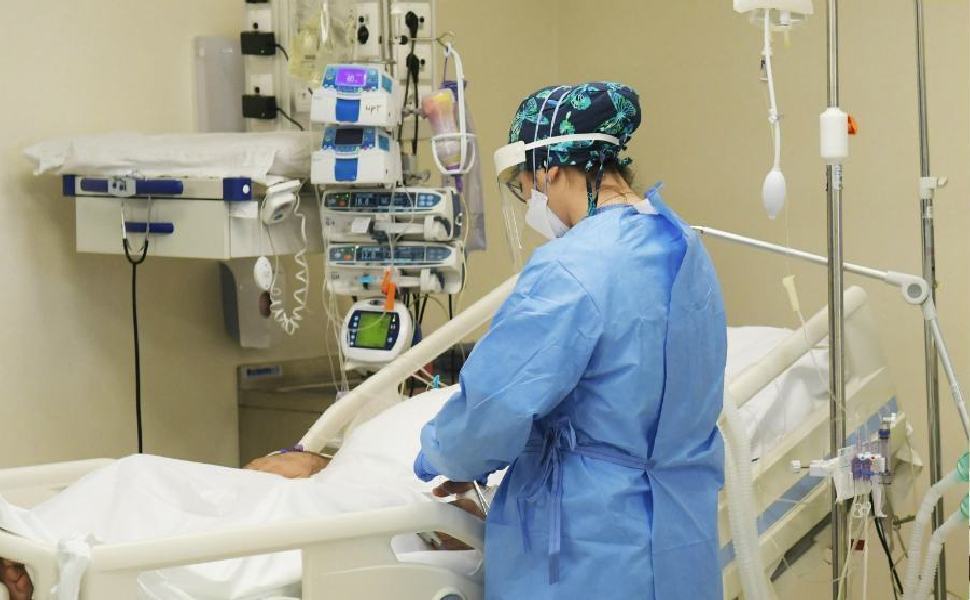 In Calabria 1.359 nuovi casi. Salgono i ricoveri in Rianimazione (+6) e ancora 5 vittime 51 covid infermieri ospedale 6