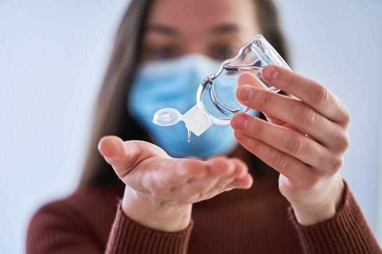 Covid, a Cariati sale a 13 il numero dei positivi: 3 sono minorenni 52 covid