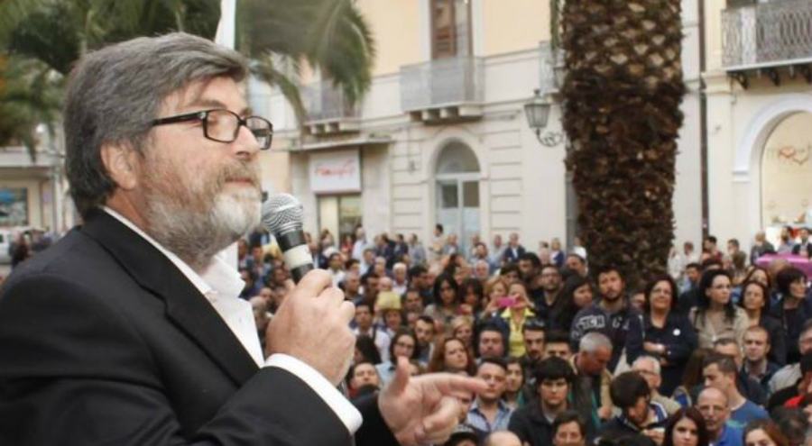 Busta con minacce ed un proiettile per un candidato del Movimento 5 Stelle 51 d ippolito candidato 5 stelle