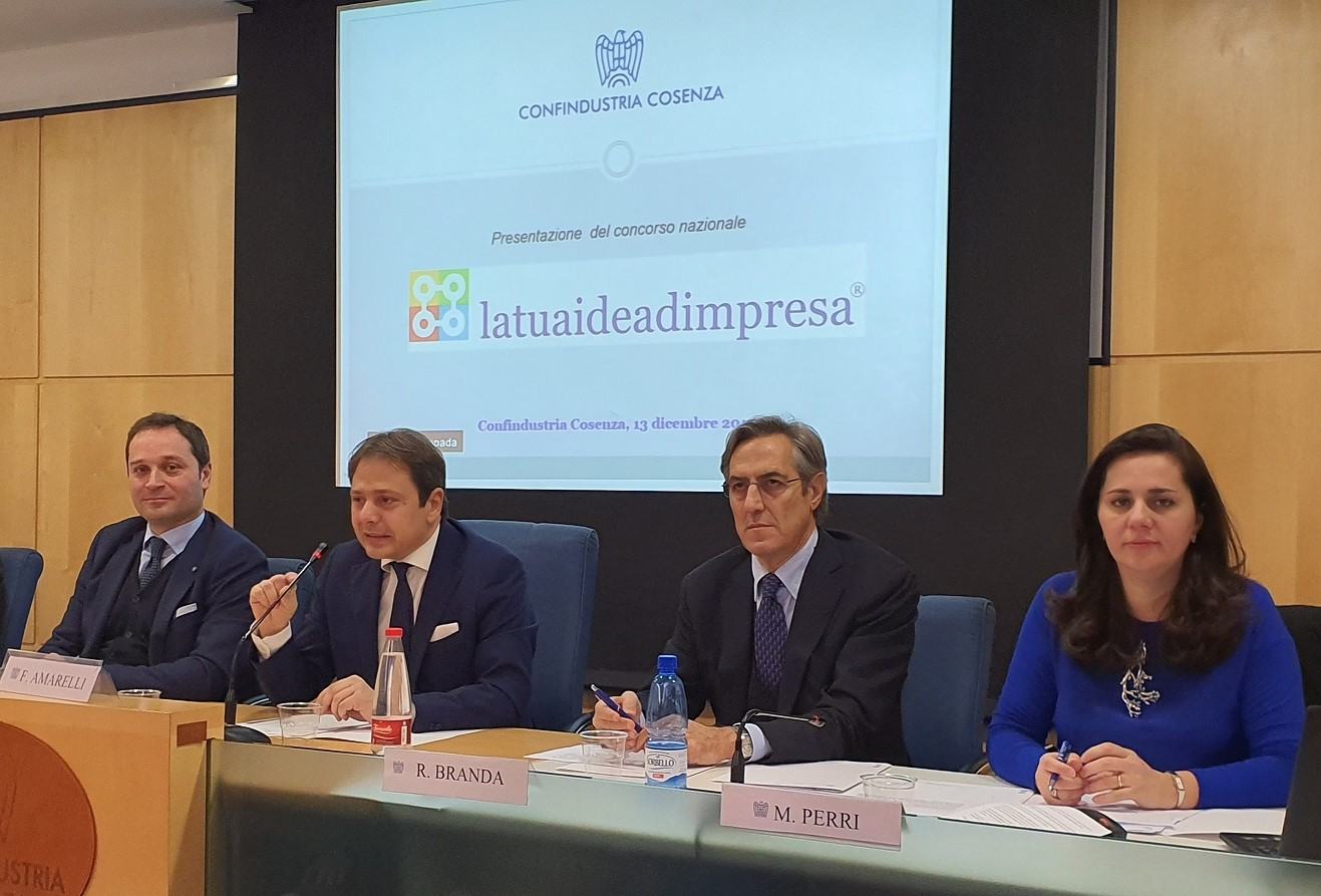 Agli studenti del Fermi di Cosenza il premio "Miglior progetto ad impatto sociale" 51 da sx Rugna Amarelli Branda e Perri